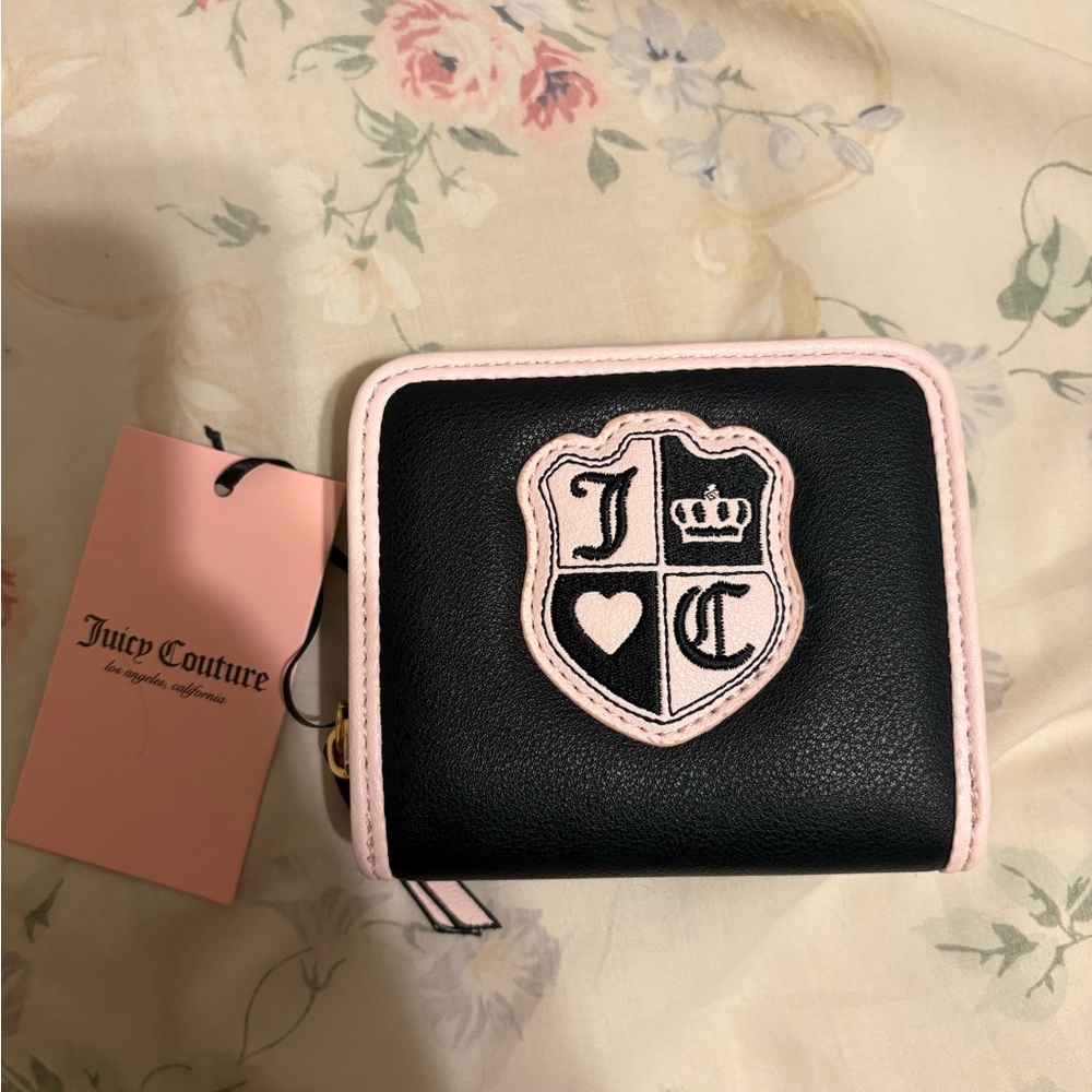 JUICY COUTURE NWT Queen of Everything Wallet